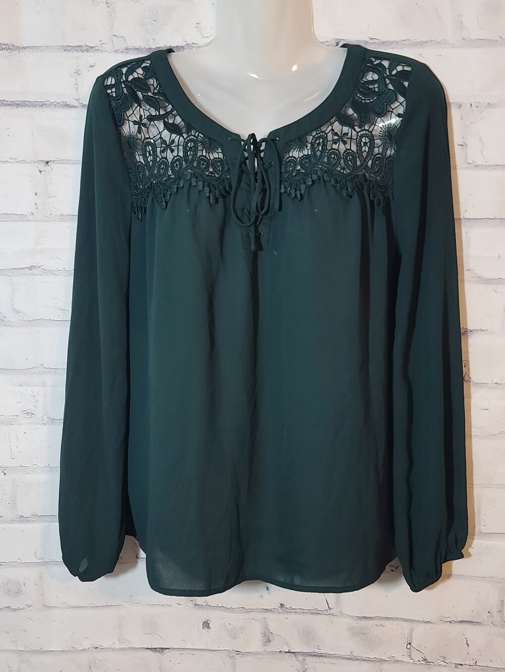 Women's Express Green Lace Yoke Tie Front Long Sleeve Blouse Top, Small